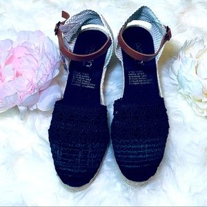 NWT Wedge handmade sandals